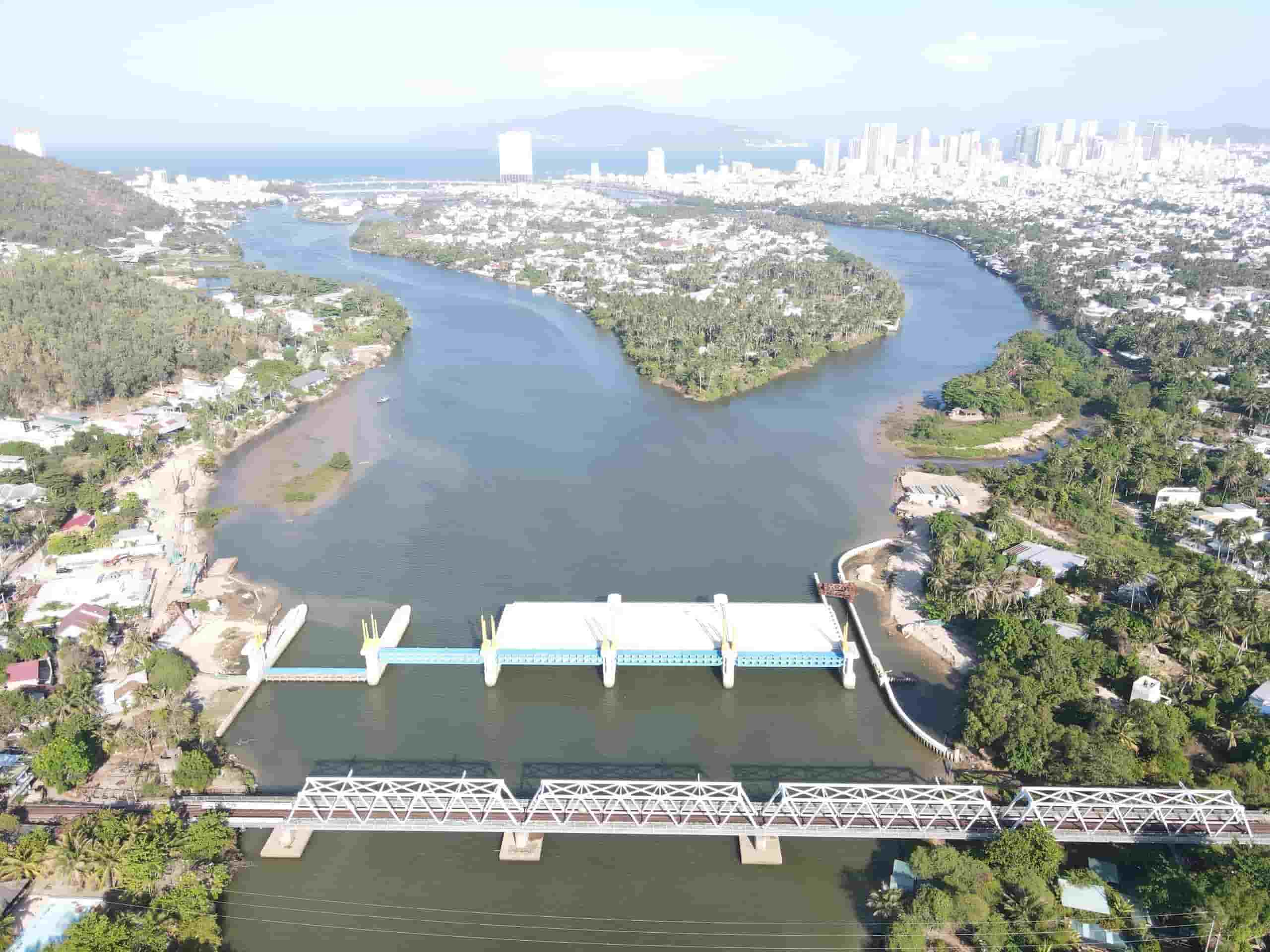 khanh hoa hop thao go vuong mac tai khu cong nghiep du long 68f822c3140b7